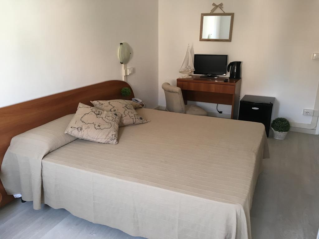 City Hotel Viareggio Extérieur photo