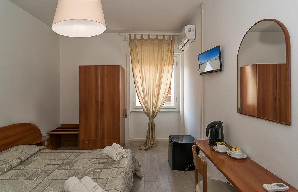 City Hotel Viareggio Extérieur photo